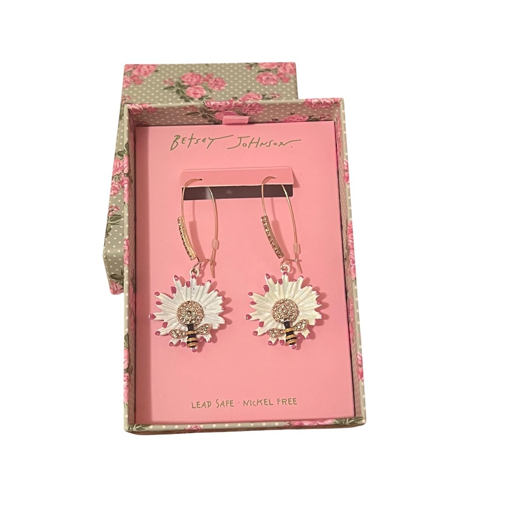 Betsey Johnson‎ Daisy Bumblebee Hoop Earrings White Enamel Crystal Gold Tone Box